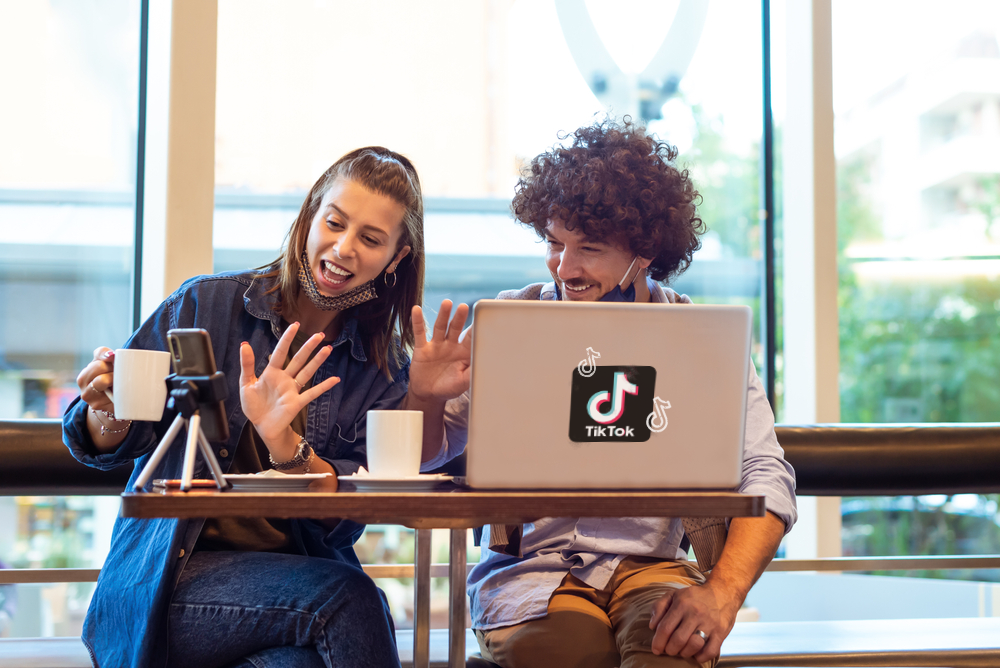 social media advertising for education