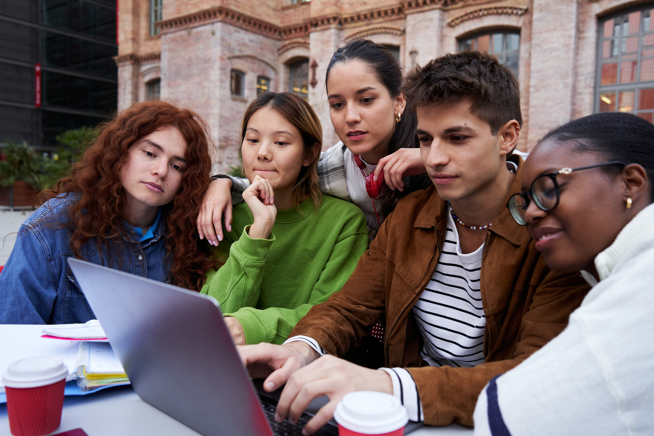 From Blog Reader to Inquiry How Schools Can Build Content Paths Around Program Interest